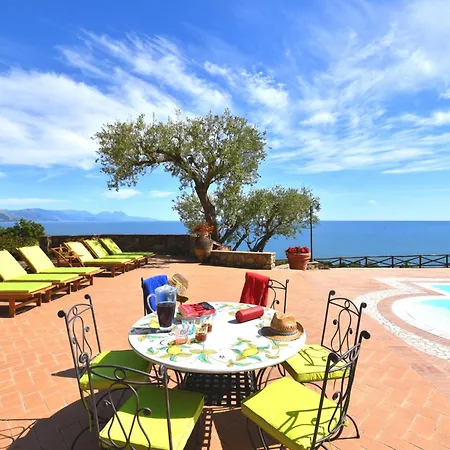 Casa de férias Traumvilla Mit Panoramapool By Interhome *