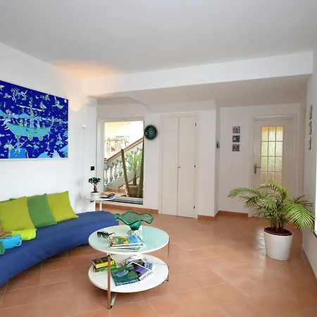Traumvilla Mit Panoramapool By Interhome Casa de férias *