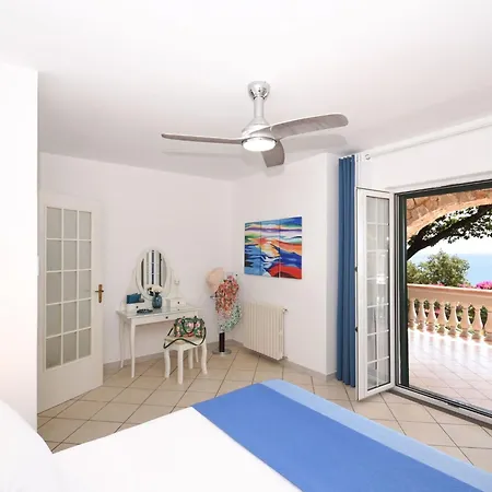 Traumvilla Mit Panoramapool By Interhome *
