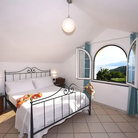 Traumvilla Mit Panoramapool By Interhome Casa de férias *