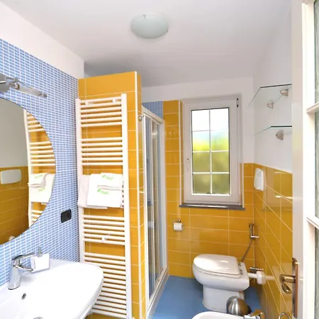 Traumvilla Mit Panoramapool By Interhome Casa de férias Vibonati