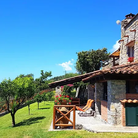 Traumvilla Mit Panoramapool By Interhome Casa de férias Vibonati