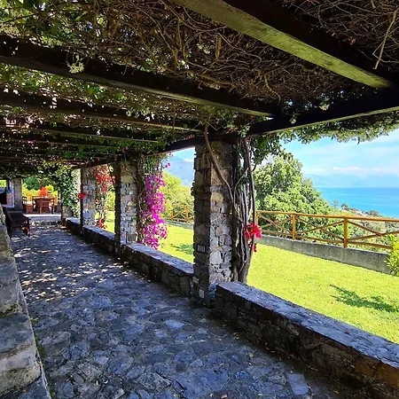 Casa de férias Traumvilla Mit Panoramapool By Interhome
